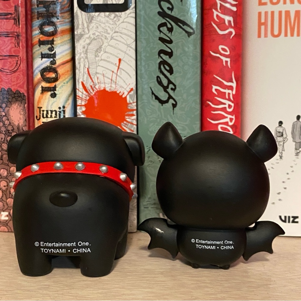 Skelanimals Diego Bat Maxx Bulldog Dog Vinyl Figure Set Hot Topic - Picture 9 of 10